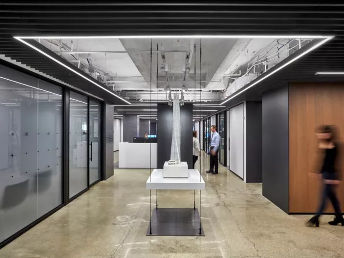 USG Ceilings Plus® Design Solutions-Barz®