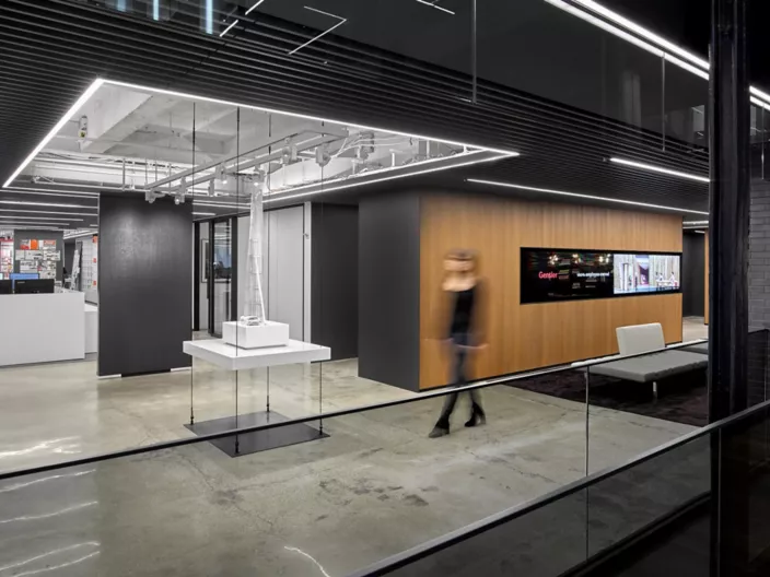 USG Ceilings Plus® Design Solutions-Barz®