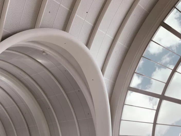 USG Ceilings Plus® Radians® | Finish: Blanco Mat® | Architect: Gensler, Photo: Vladimir Paperny
