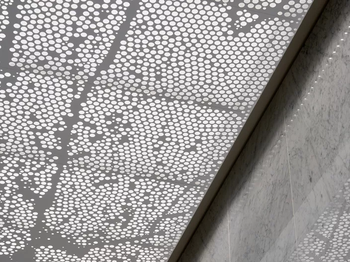 USG Illusions® + Glow™ | Project: 550 West Adams | Architect: Griskelis Young Harrell, Photographer: Fungi Media