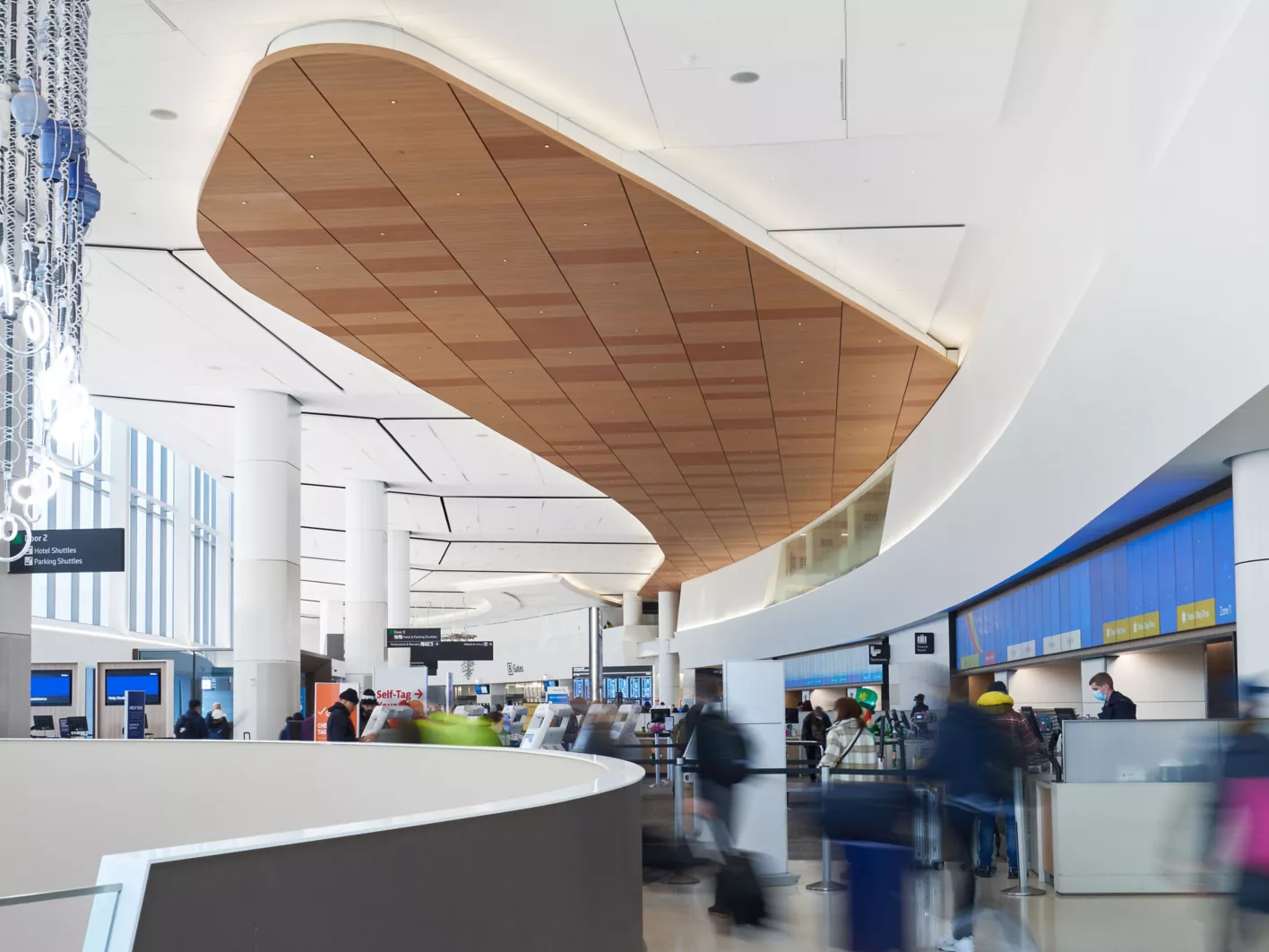 USG Ceilings Plus® Illusions® Metal Panel System, Finish: Sarante® - Custom, Architect: Gensler, Photo: Fungi Media, © USG Interiors, LLC