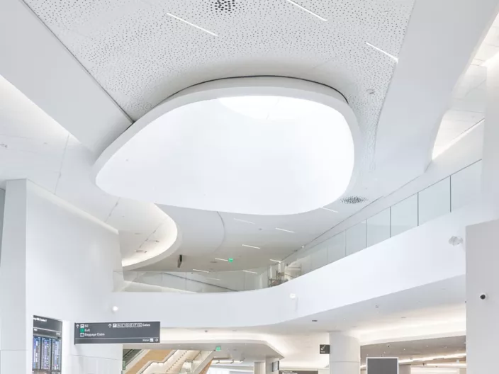 USG Ceilings Plus® Illusions® Metal Panel System, Finish: Sarante® - Custom, USG Ceilings Plus® Parti™ Custom Perforations, Finish: Blanco Mat® High LRV Paint, Architect: Gensler, Photo: Fungi Media, © USG Interiors, LLC