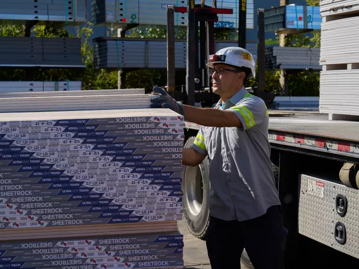 USG Sheetrock® Brand UltraLight Tough Panels (ULT™)