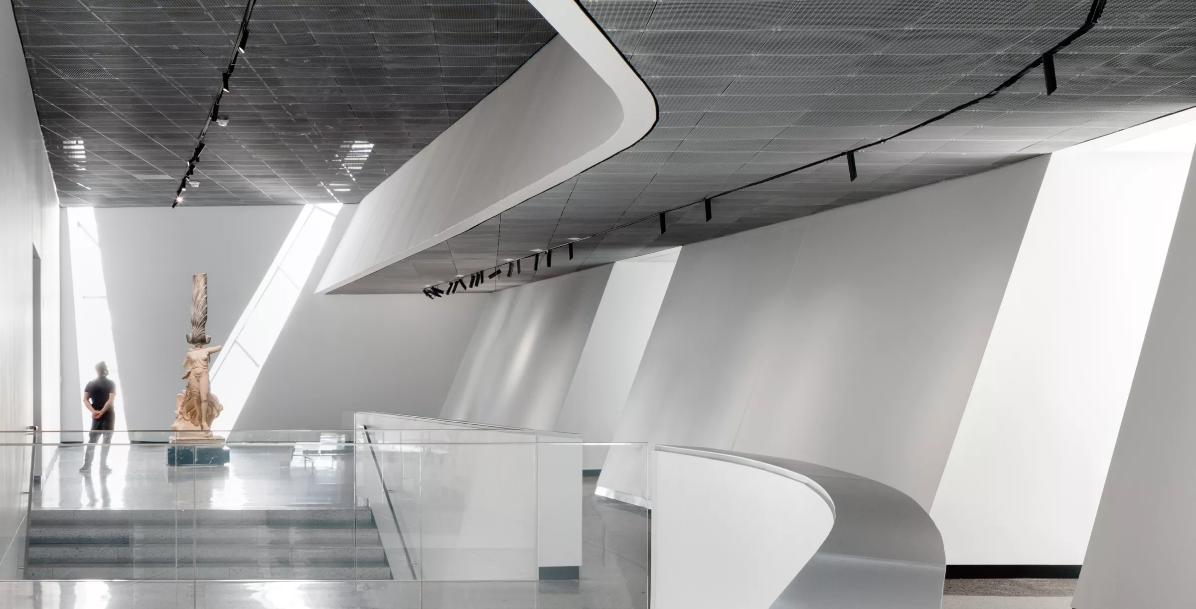 USG WireWorks™ Open Cell Ceilings Panels, Architect: Morphosis, Photo: © Mauricio Rojas