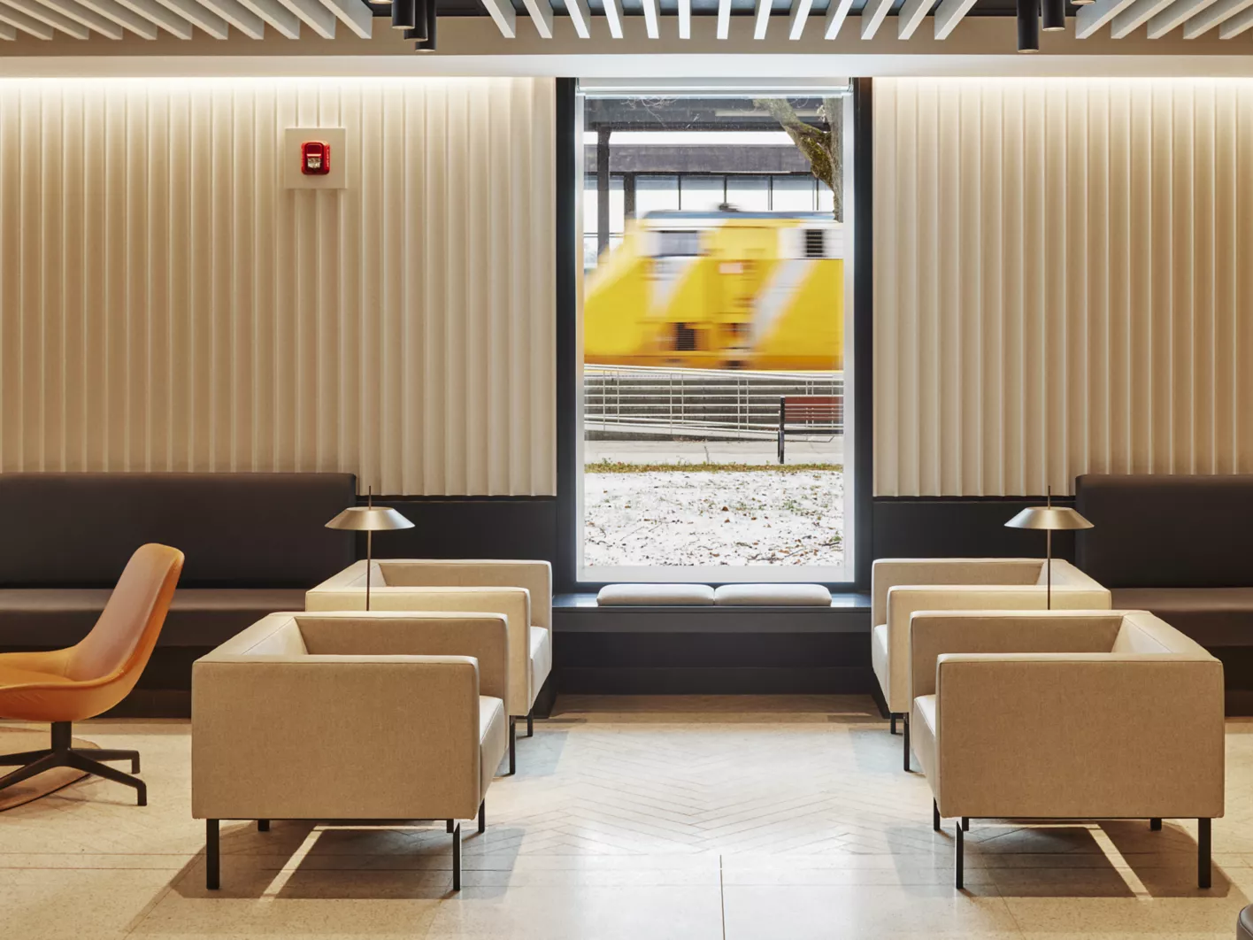 via-rail-business-lounge-ottawa-mars-paraline-1.jpg