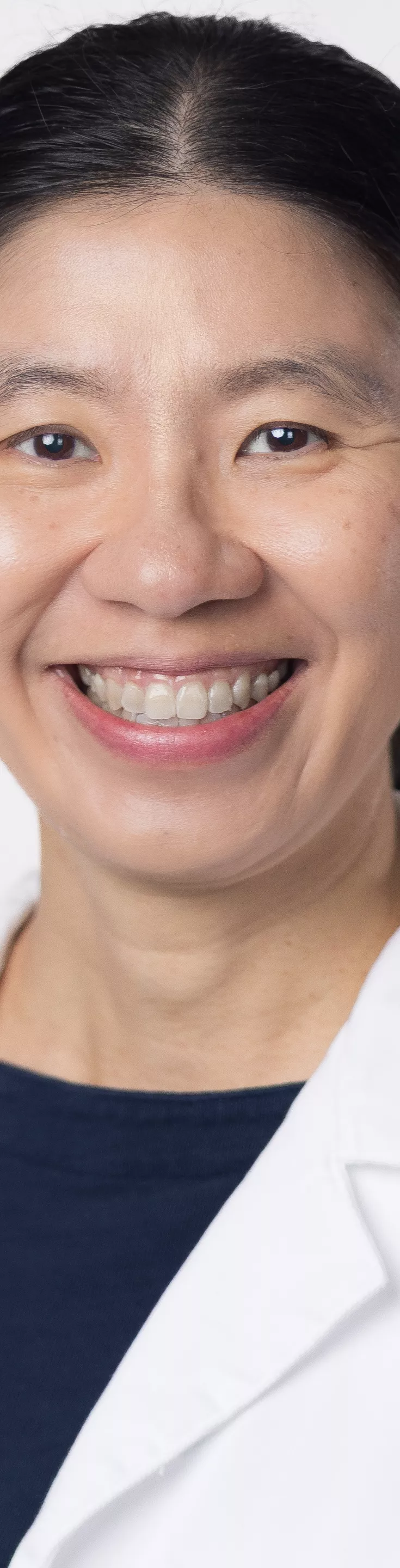 Headshot of Ting-Yi Chen.