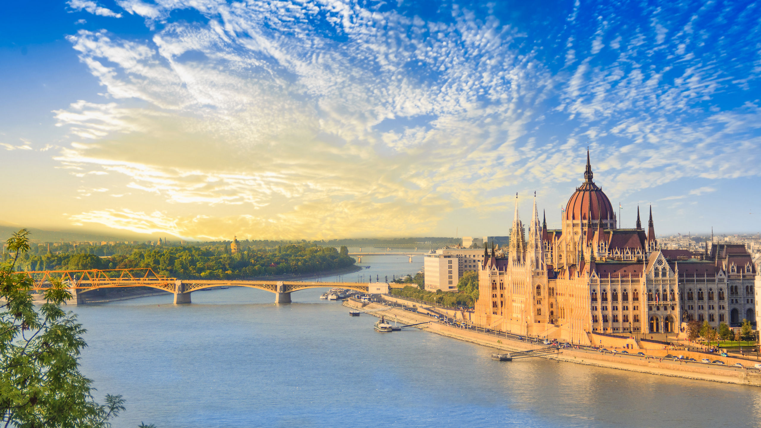 Chain Bridge Danube Parliament Budapest