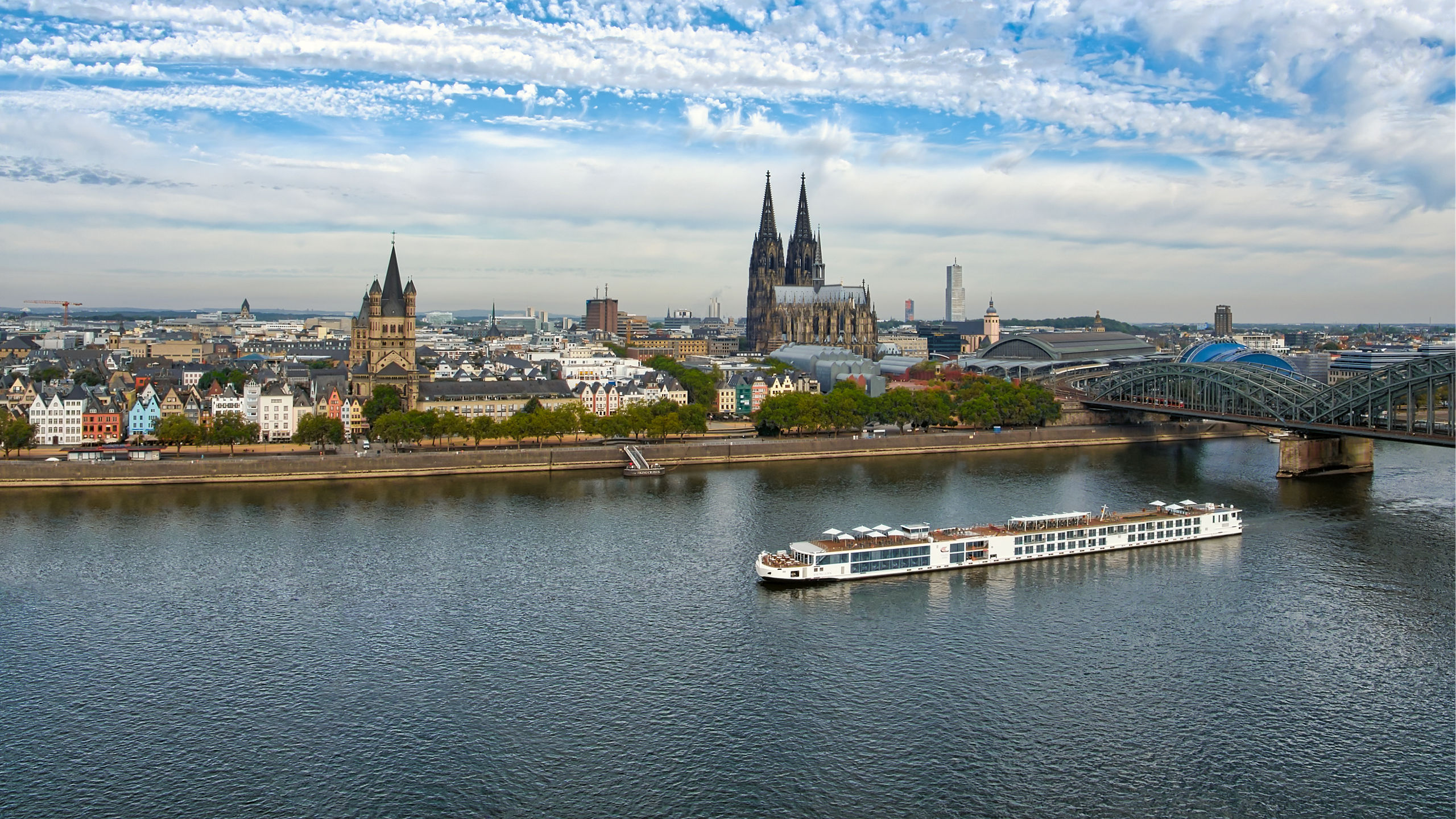 Longship Lofn Waterfront Bridge Cologne