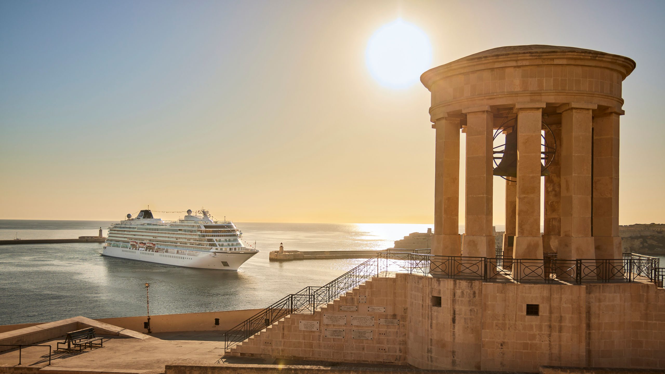 Mars Approaching Grand Harbor War Memorial Valetta