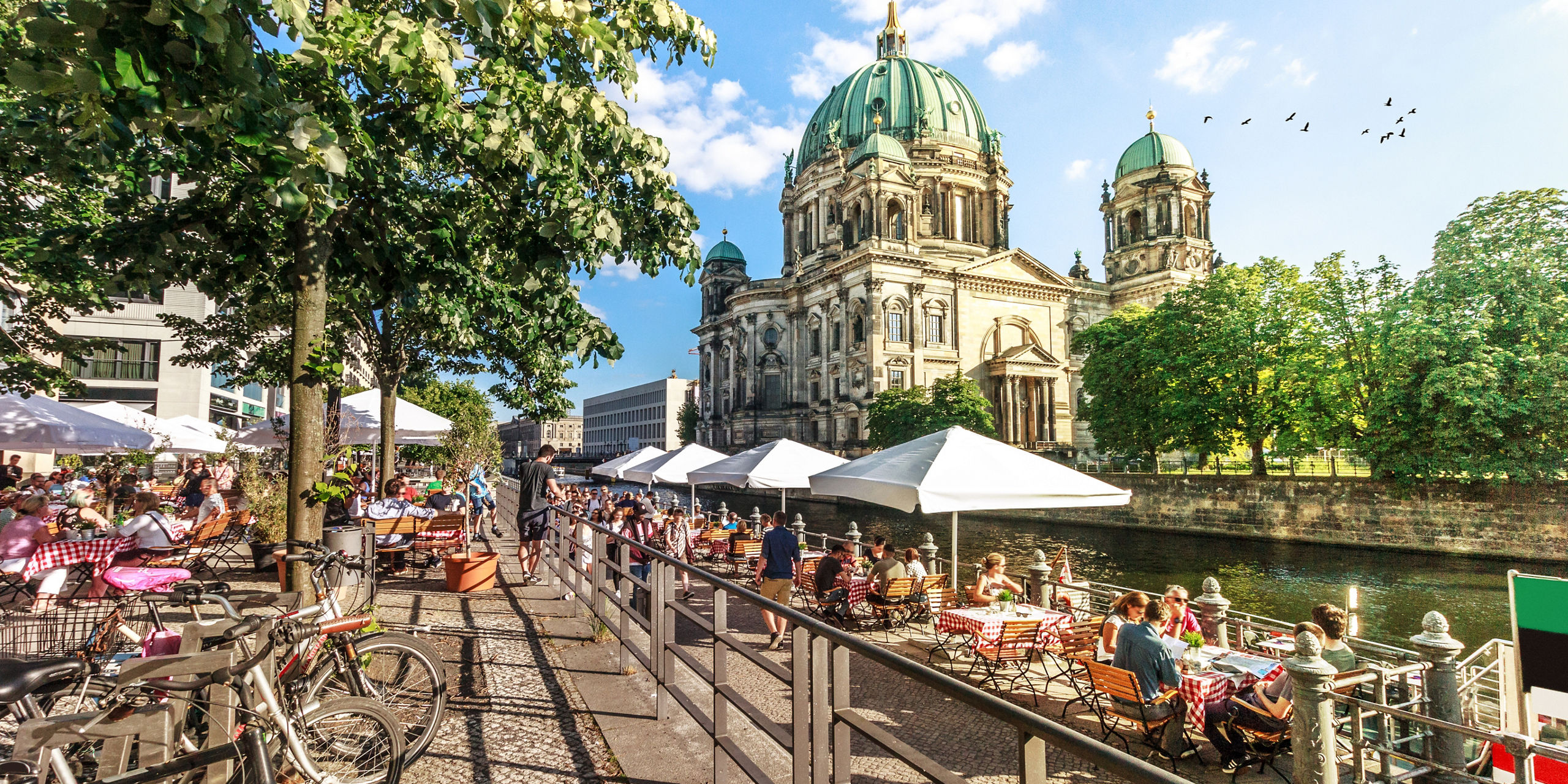 Riverside Promenade Cafes Berlin