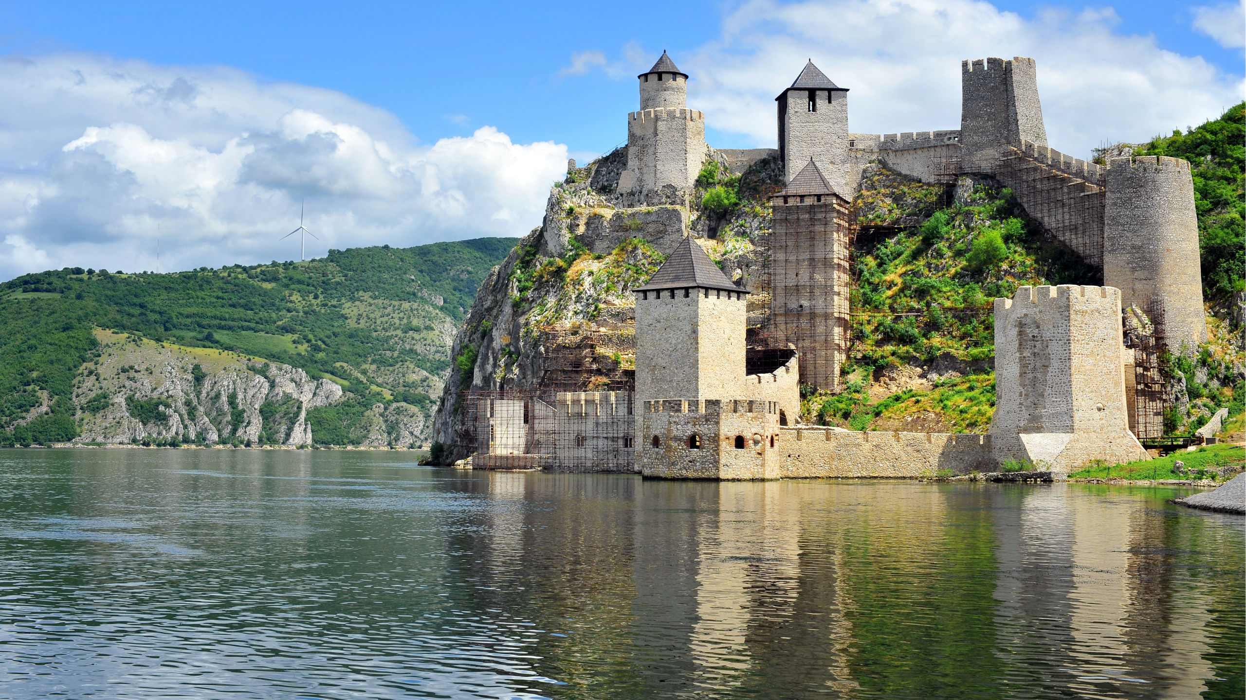 Water Reflection Ancient Fortification Golubac