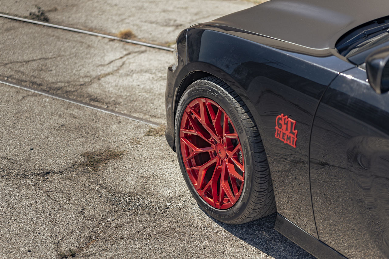red charger on rims
