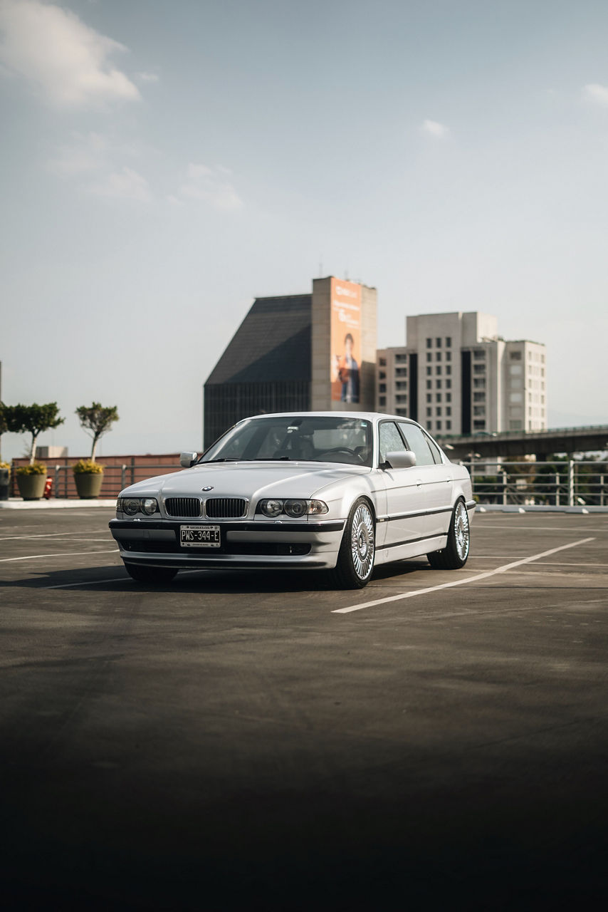 1999 BMW 750iL