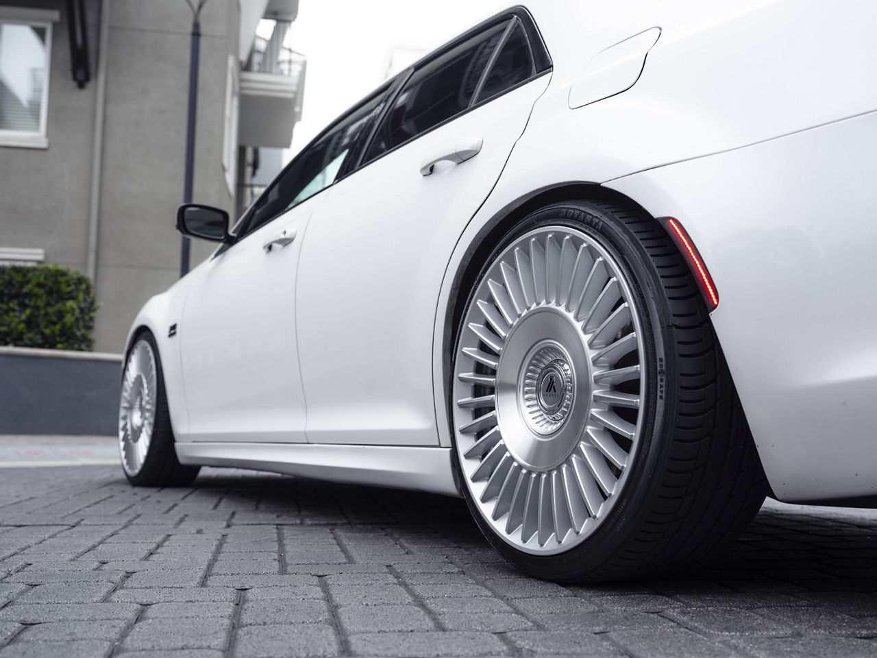 2020 Chrysler 300C S