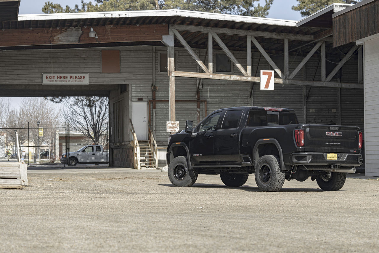 2022 GMC Sierra AT4