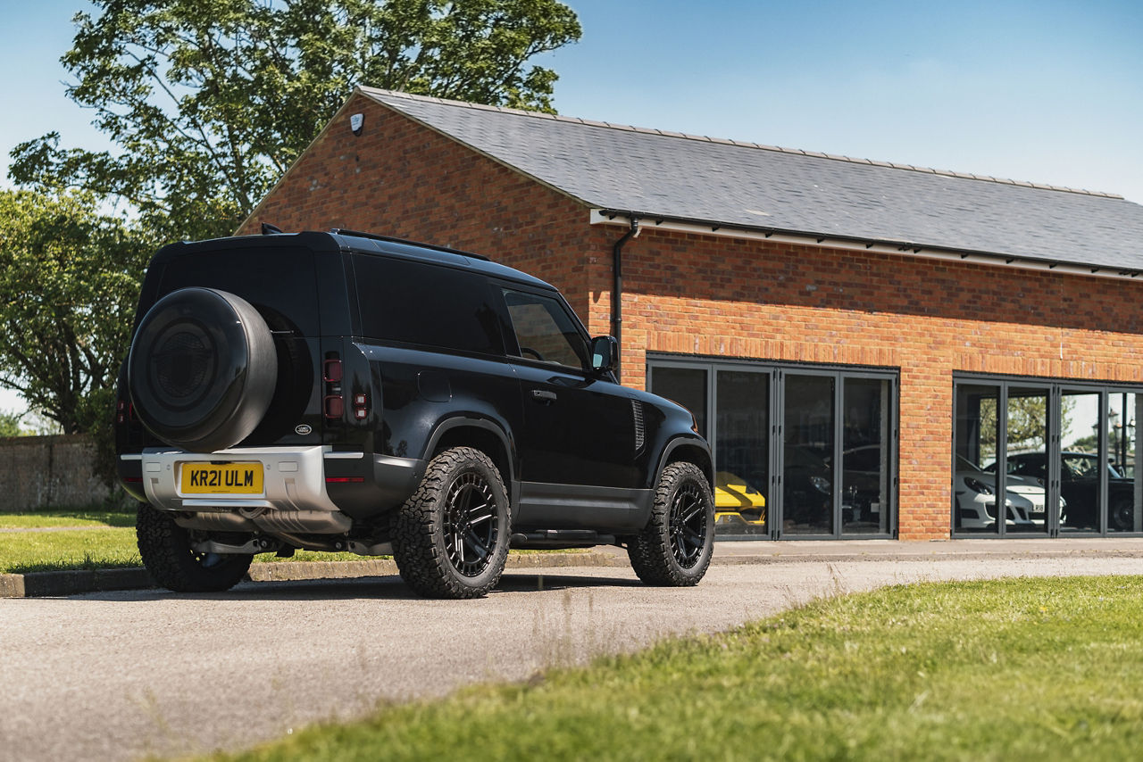 2023 Land Rover Defender 90