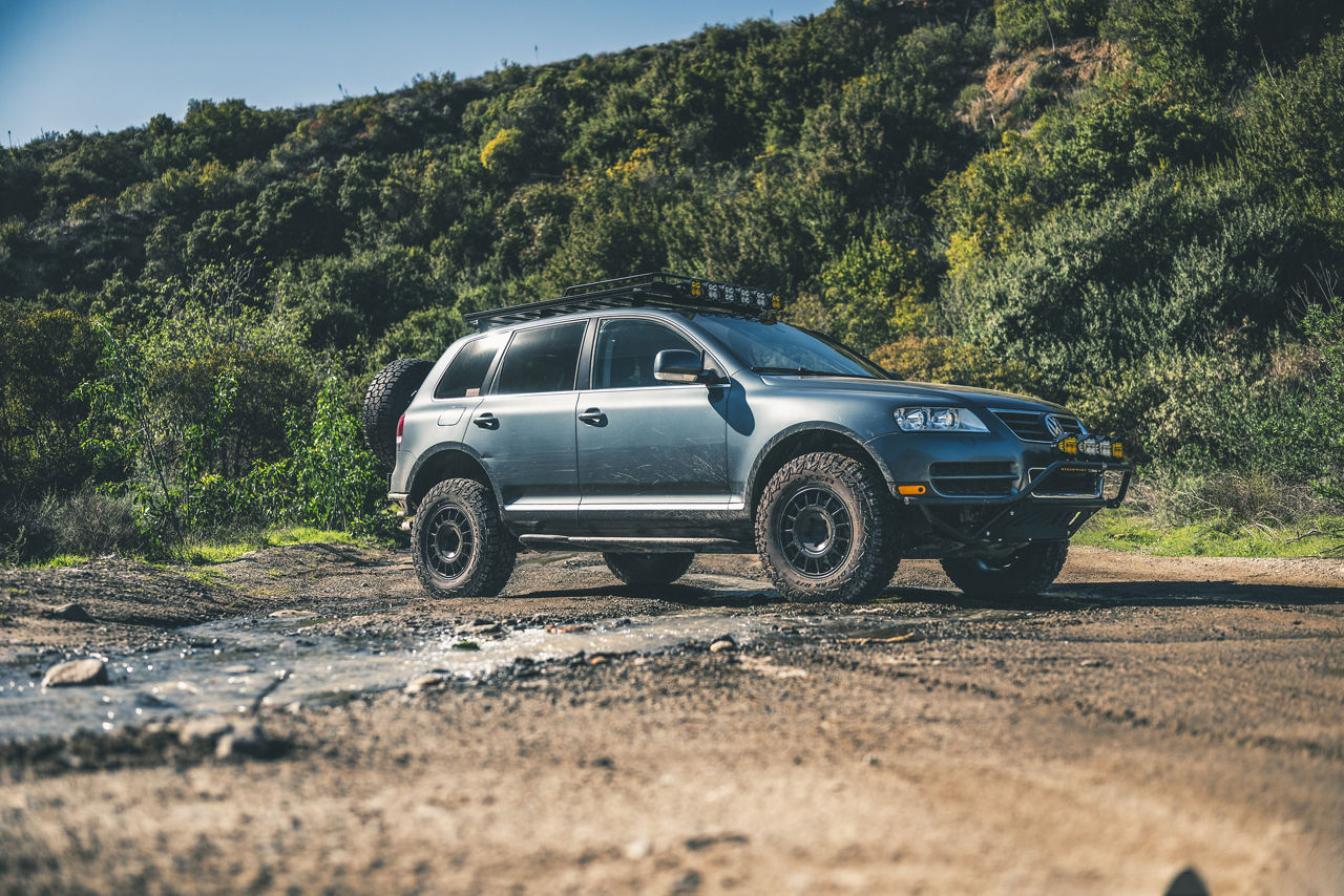 2018 Volkswagen Toureg - Black Rhino VOLL - Black | Black Rhino