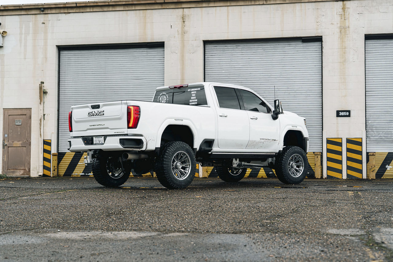 2025 GMC Sierra Denali