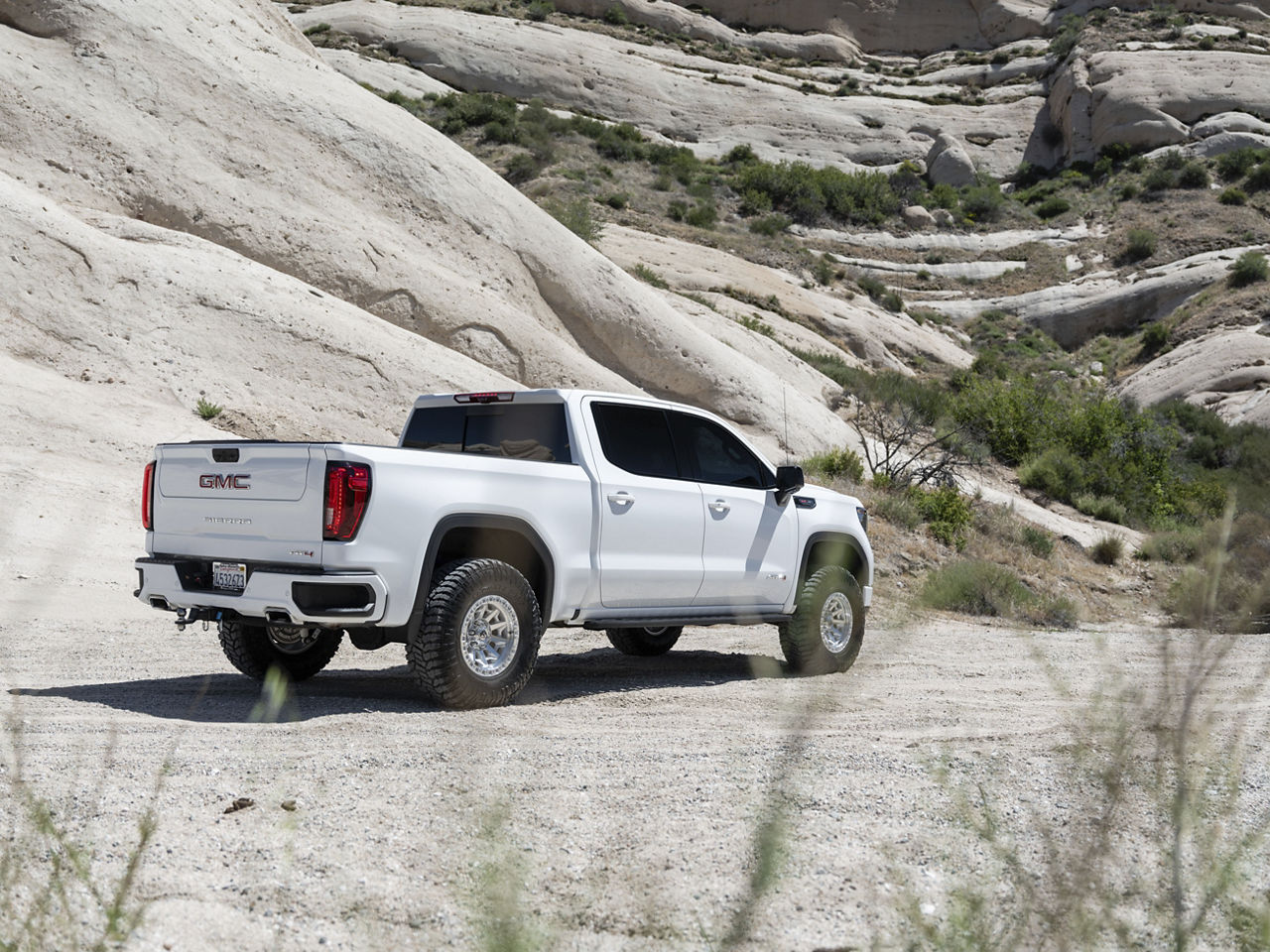 2024 GMC Sierra AT4