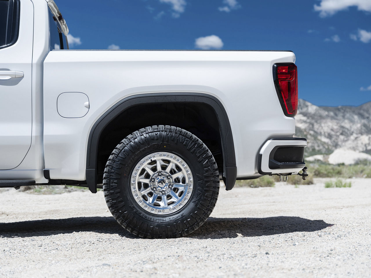 2024 GMC Sierra AT4