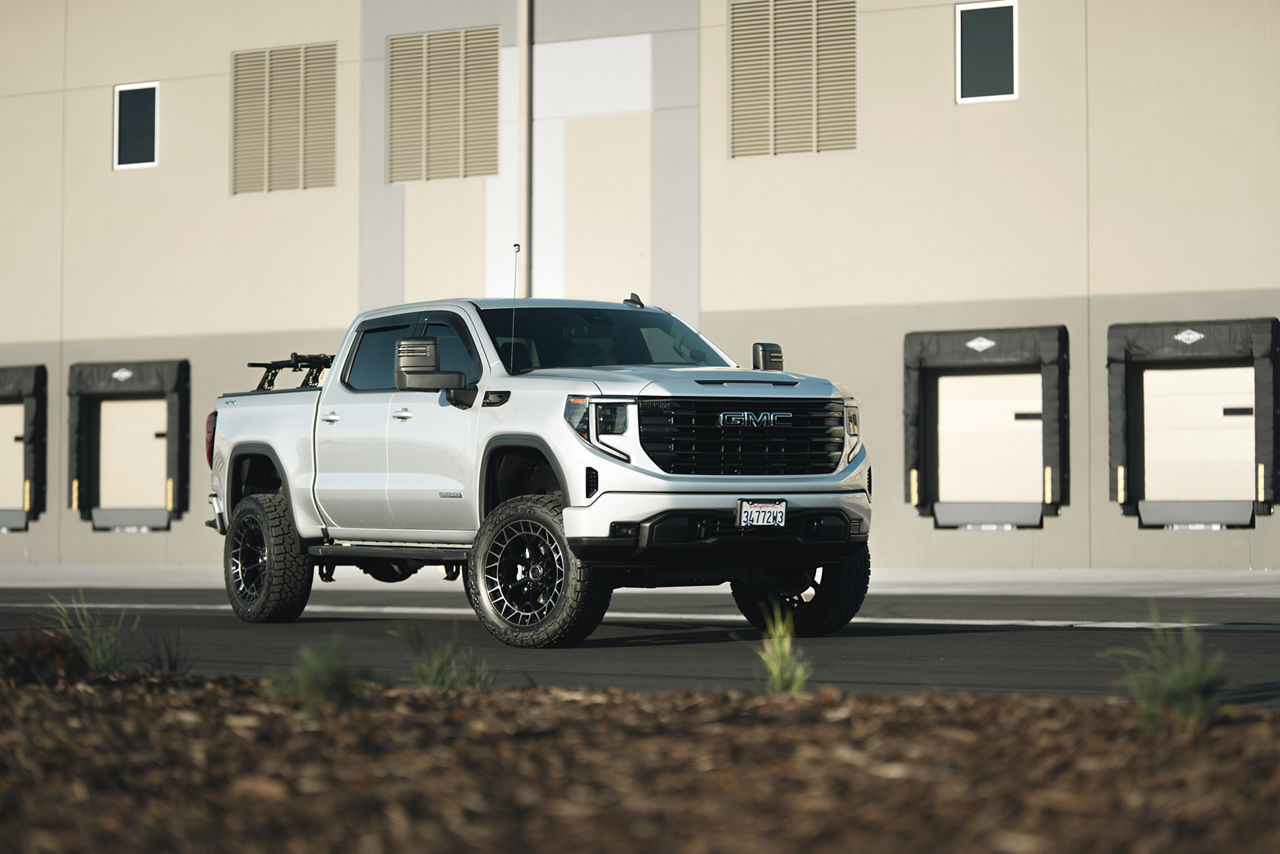 2023 GMC Sierra Denali