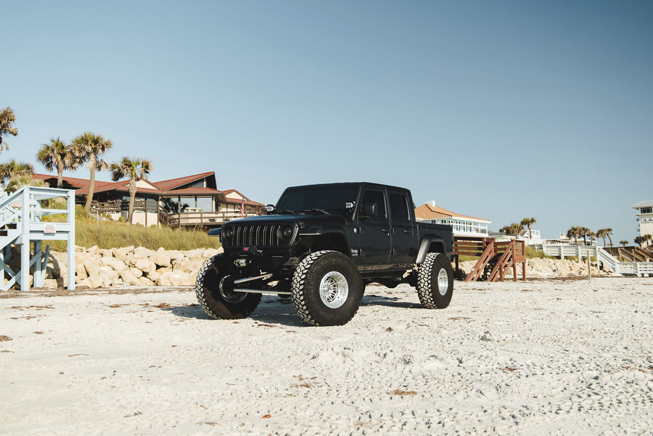 2025 Jeep Gladiator
