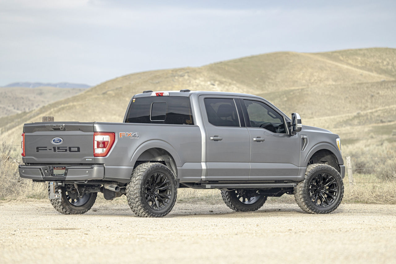 2021 Ford F150 Lariat - Fuel FLAME - Black | Wheel Pros