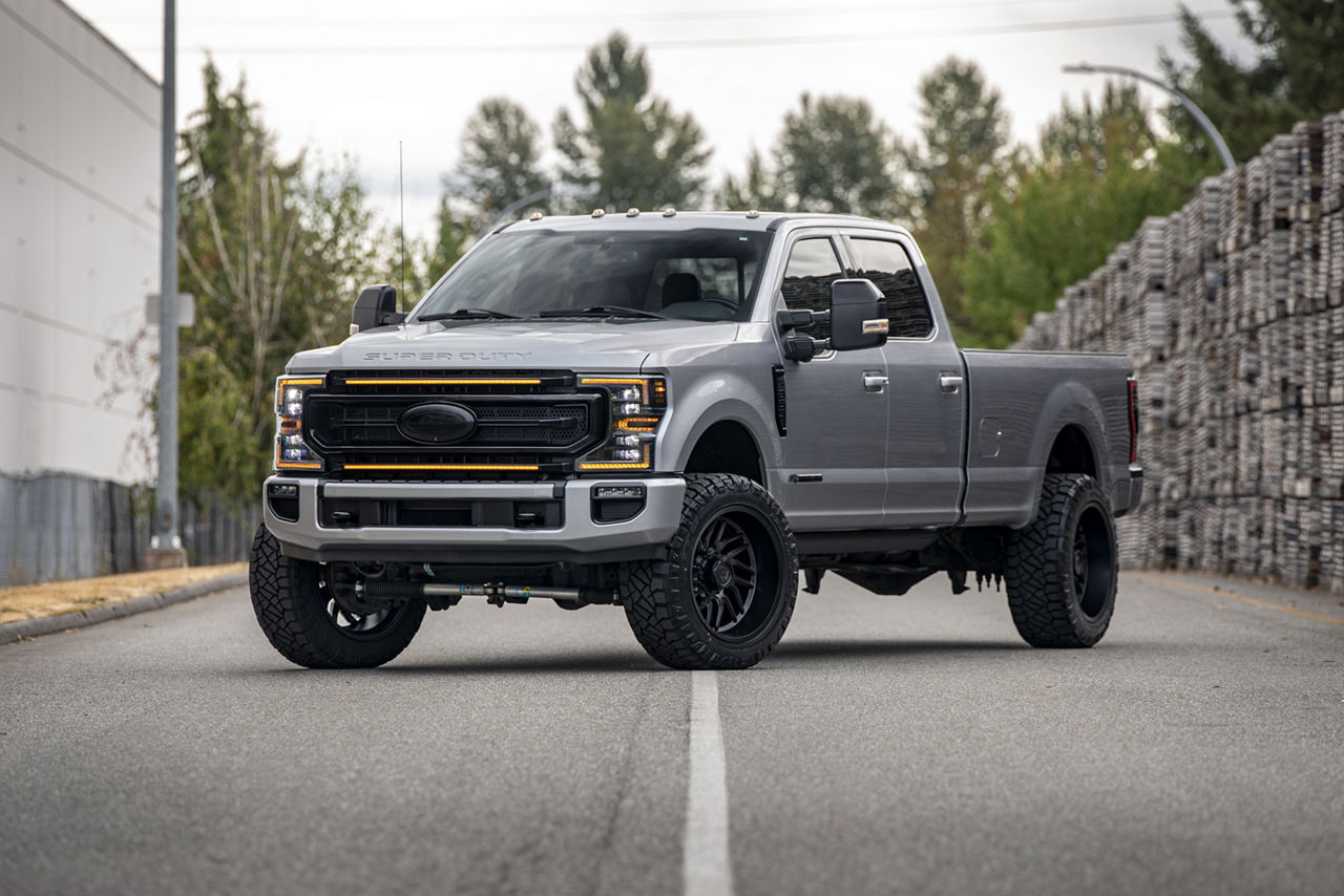 2022 Ford F350 Super Duty - Fuel HURRICANE - Black | Fuel Off-Road Wheels