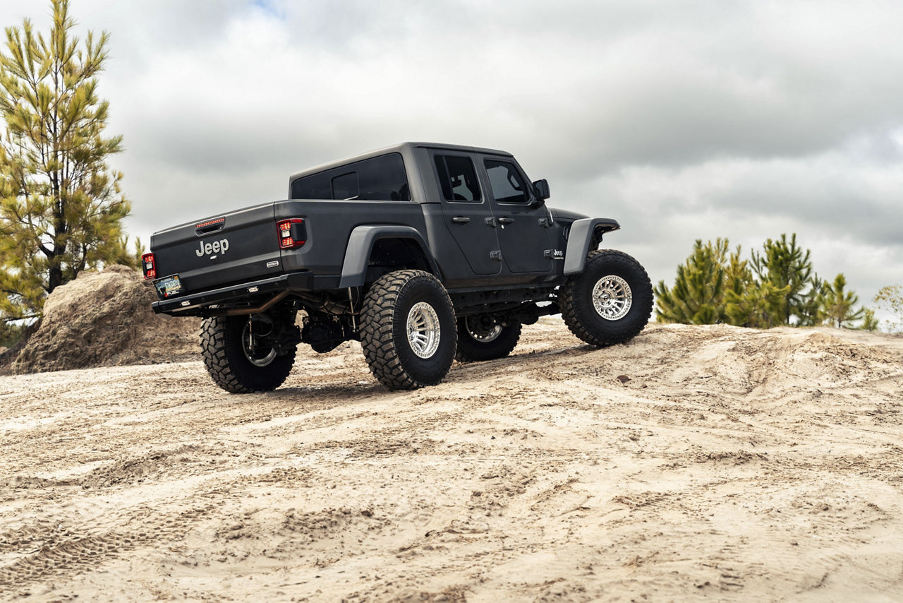 2024 Jeep Gladiator