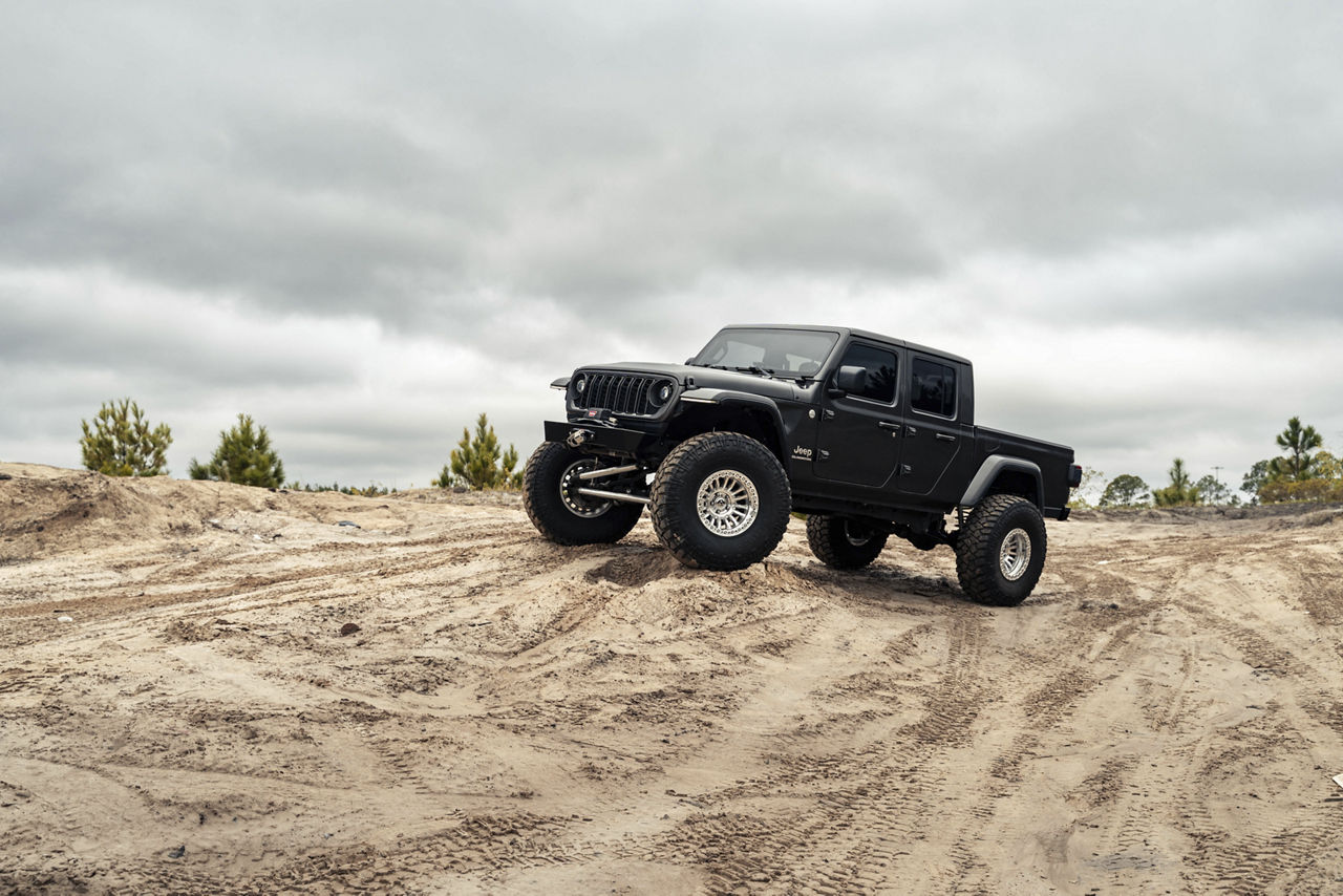 2024 Jeep Gladiator