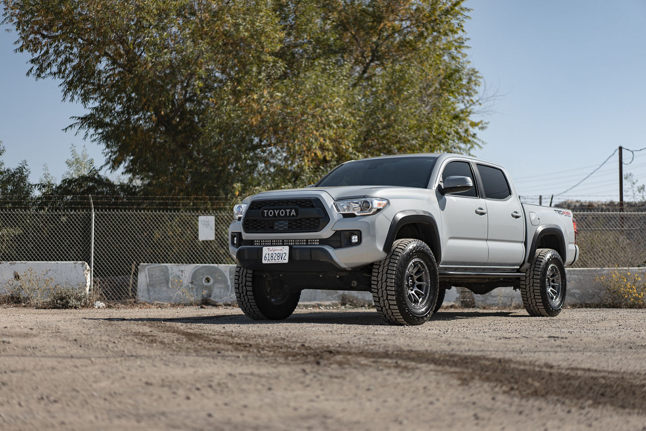 2017 Toyota Tacoma - Fuel VARIANT - Gun Metal | Fuel Off-Road Wheels