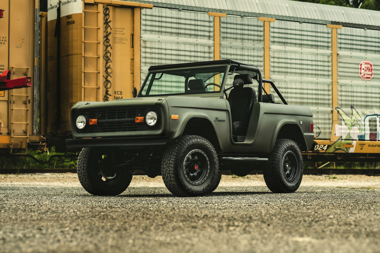 1977 Ford Bronco - Fuel TROPHY - Black | Wheel Pros