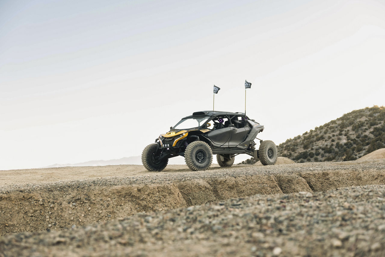 2025 CanAm Maverick R XRS