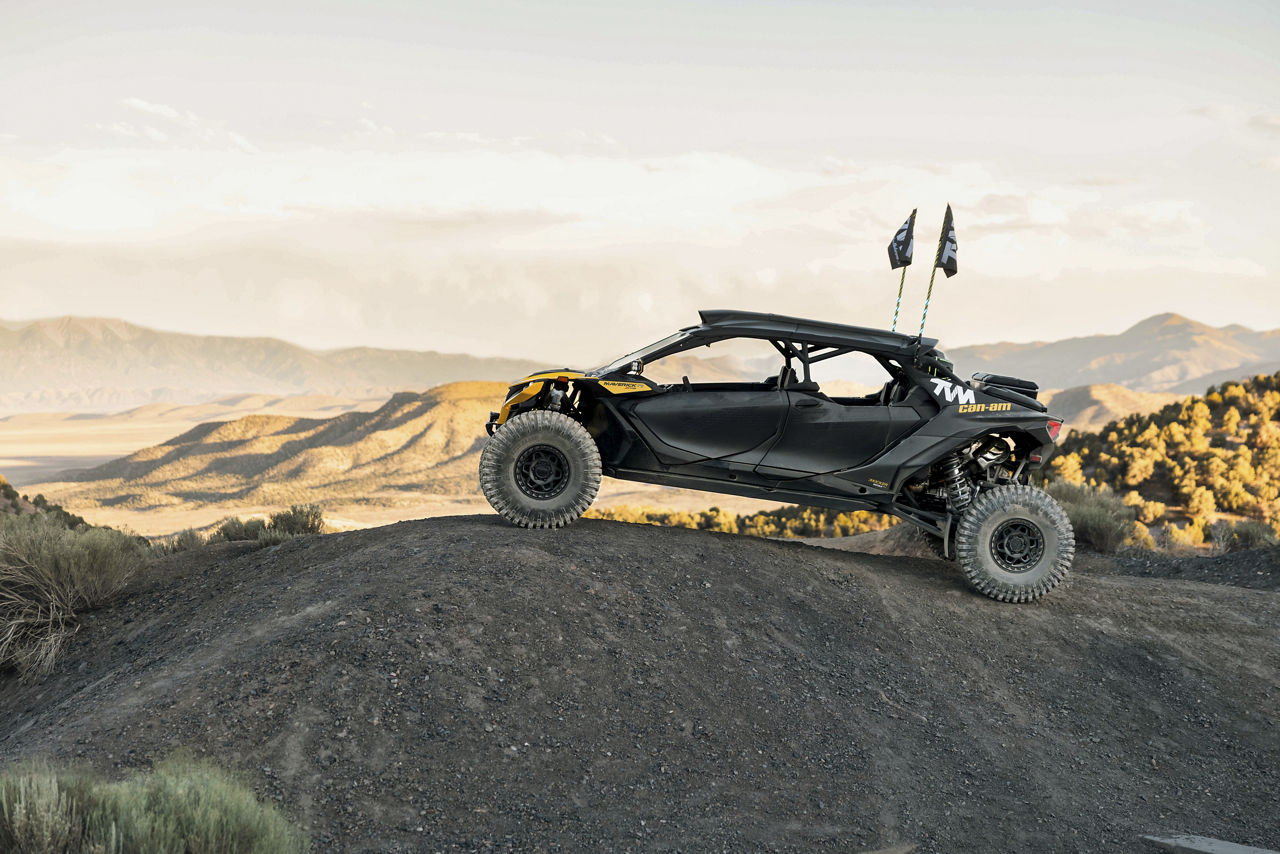 2025 CanAm Maverick R XRS