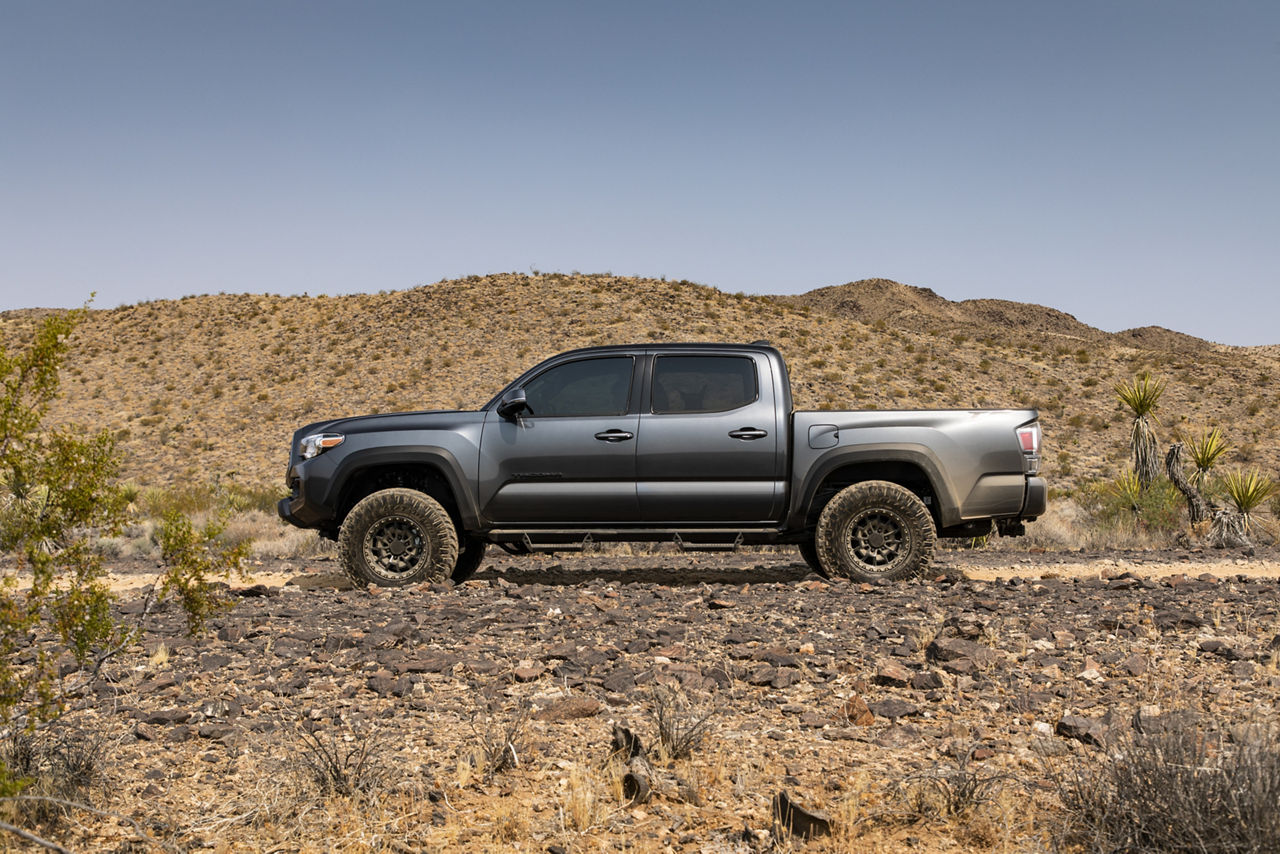 2016 Toyota Tacoma - KMC SUMMIT - Black | KMC Wheels