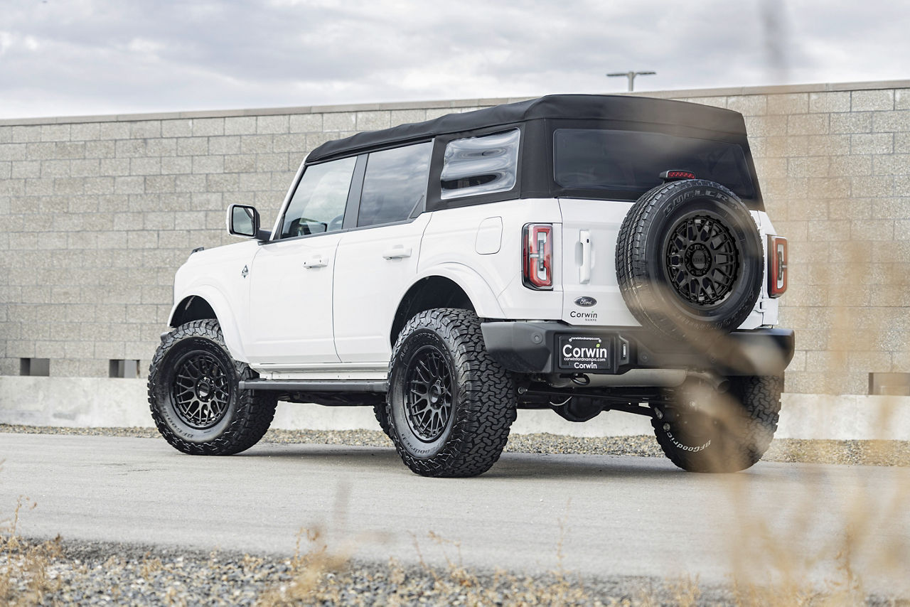 2021 Ford Bronco  Outer Banks