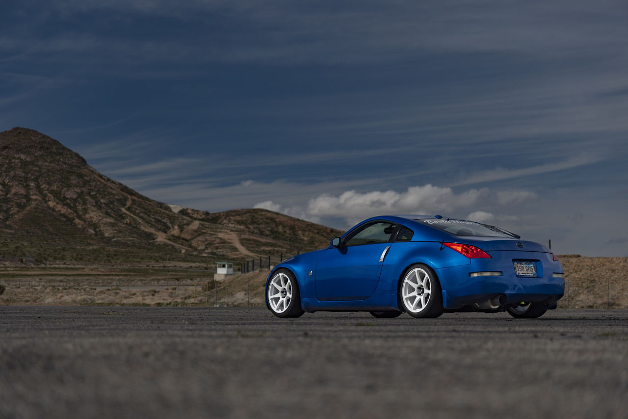 nissan 350z 2022 blue