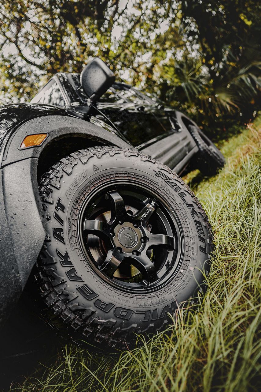 2002 Mitsubishi Montero