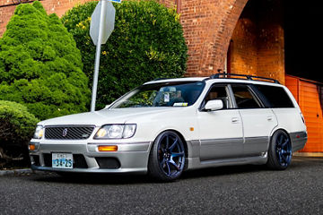 1998 Nissan Stagea