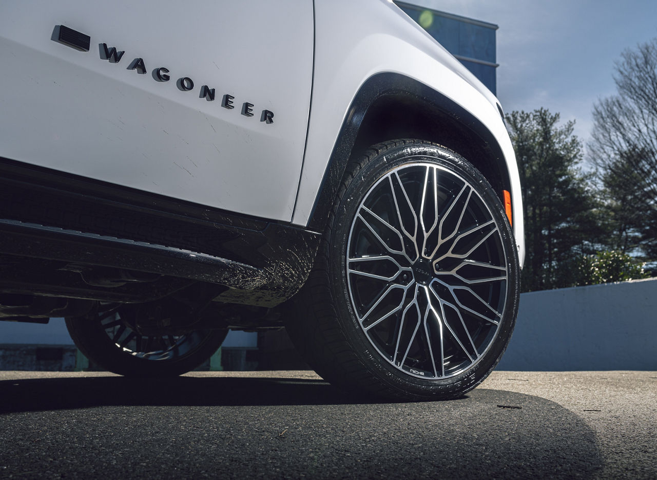 2023 Jeep Grand Wagoneer