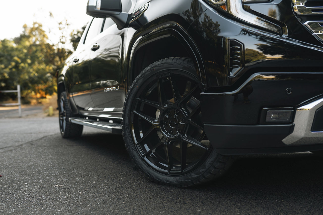 2023 GMC Sierra Denali