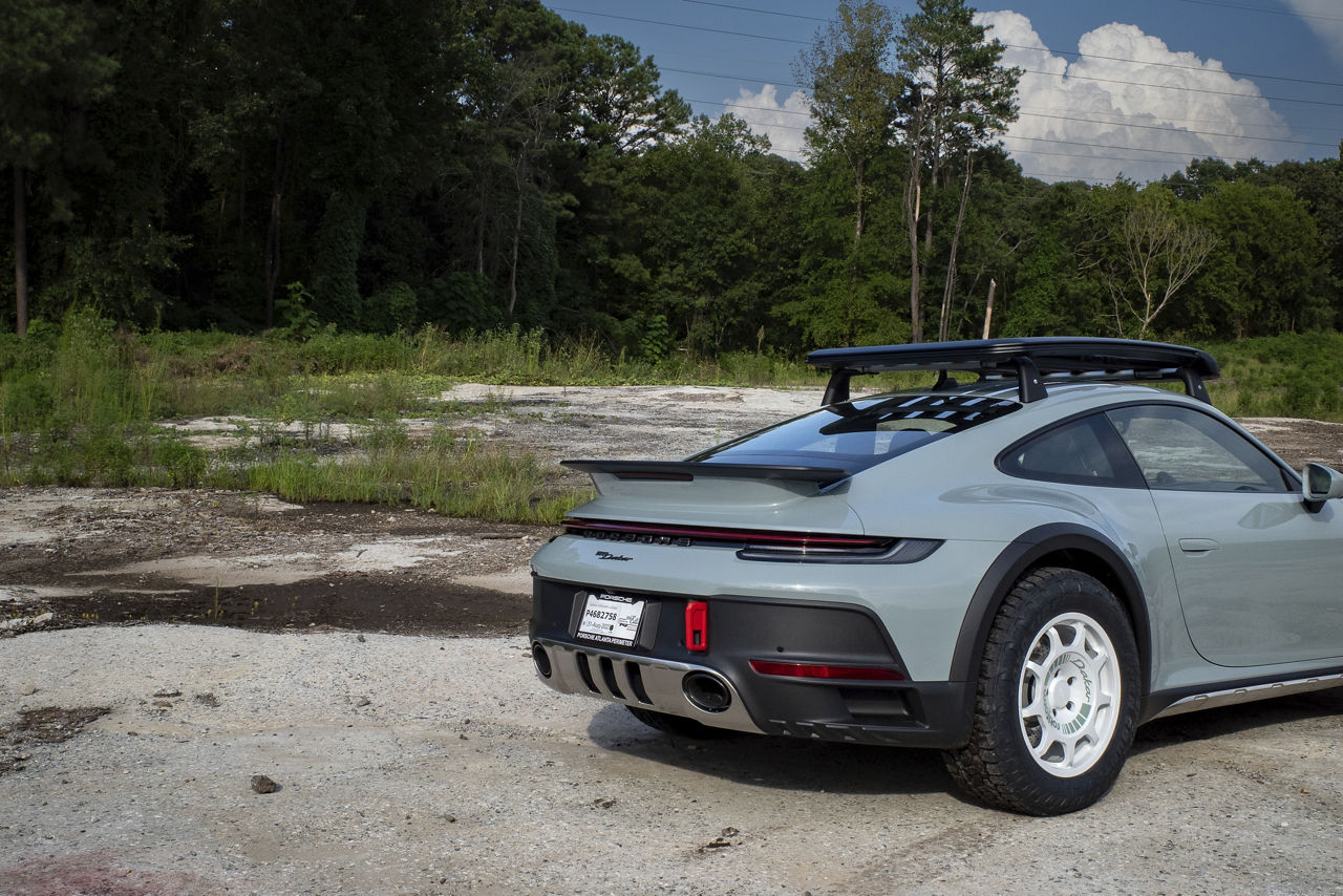 2023 Porsche 911  Dakar