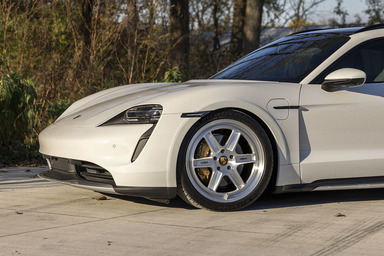 2024 Porsche Taycan Cross Turismo