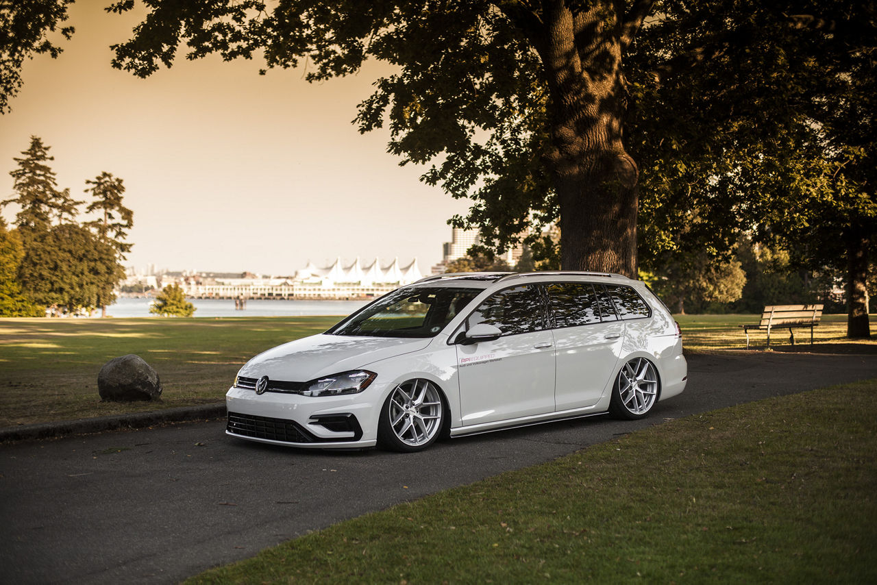 2015 Volkswagen Golf Sportwagen