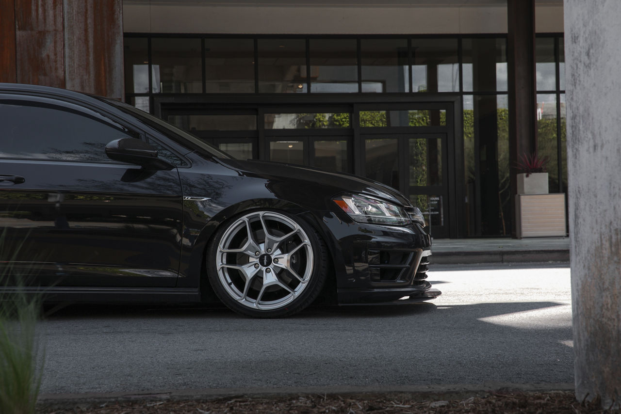 2019 Volkswagen Golf R