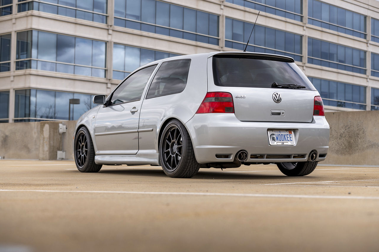 2004 Volkswagen Golf R32
