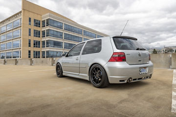 2004 Volkswagen Golf R32
