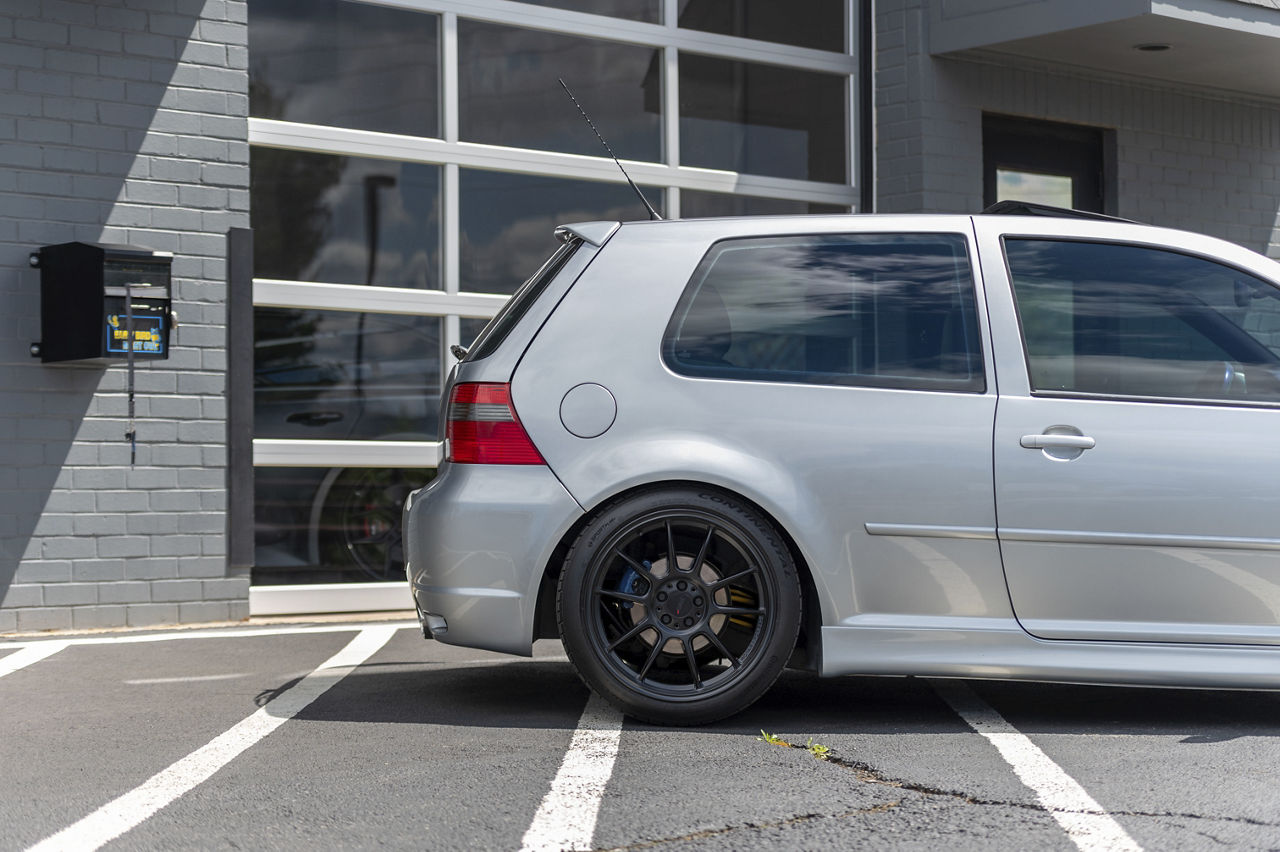 2004 Volkswagen Golf R32