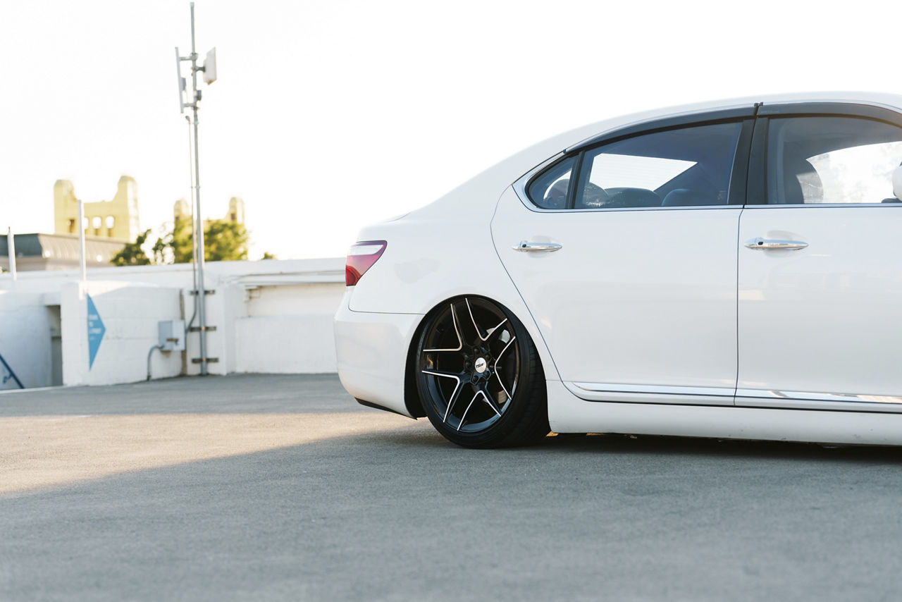 2007 Lexus LS460