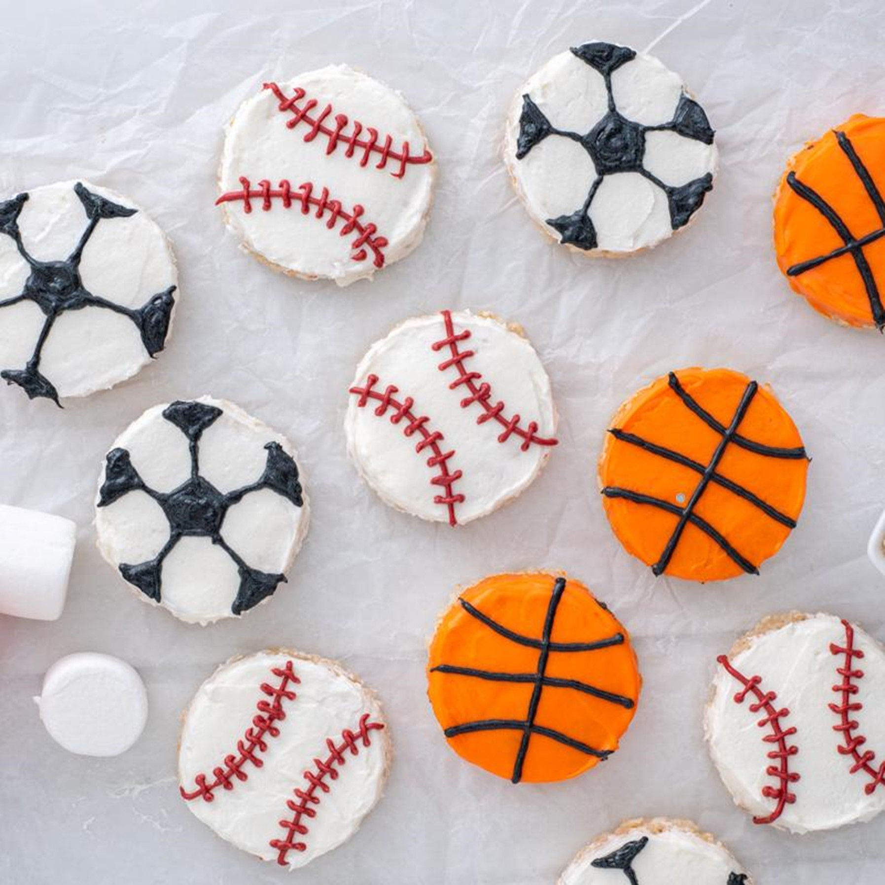 Ballons de soccer et balles de base-ball